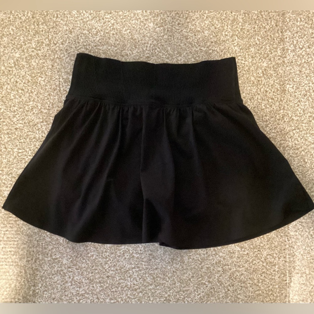 Offline by aerie Black Flowy Skort Medium